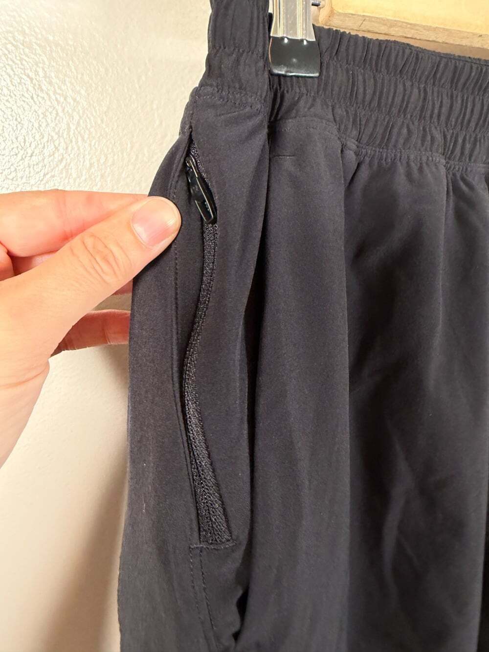 Lululemon Pace Breaker Linerless Short 7" Mens Size Small Black Athletic Active - Picture 5 of 9